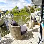 Botel Hausboot Schleuseninsel