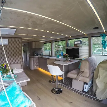 بوتيل Hausboot Schleuseninsel *