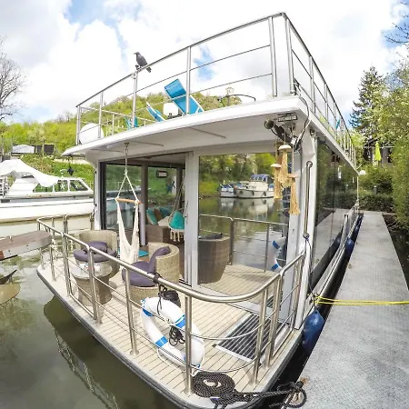 Hausboot Schleuseninsel * Lahnstein