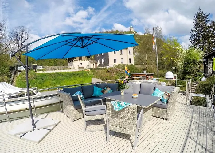 Hausboot Schleuseninsel Botel Lahnstein