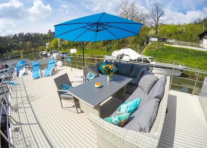 Hausboot Schleuseninsel Botel