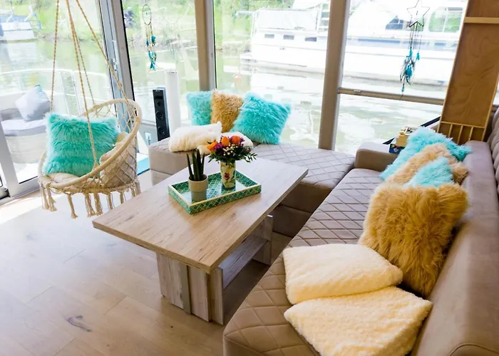 Hausboot Schleuseninsel * Lahnstein