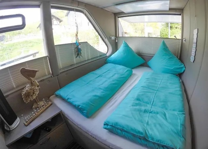 Botel Hausboot Schleuseninsel