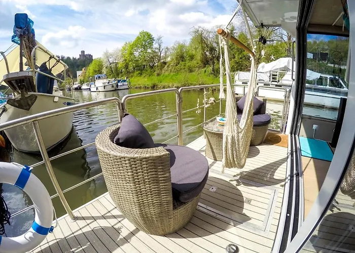 Botel Hausboot Schleuseninsel