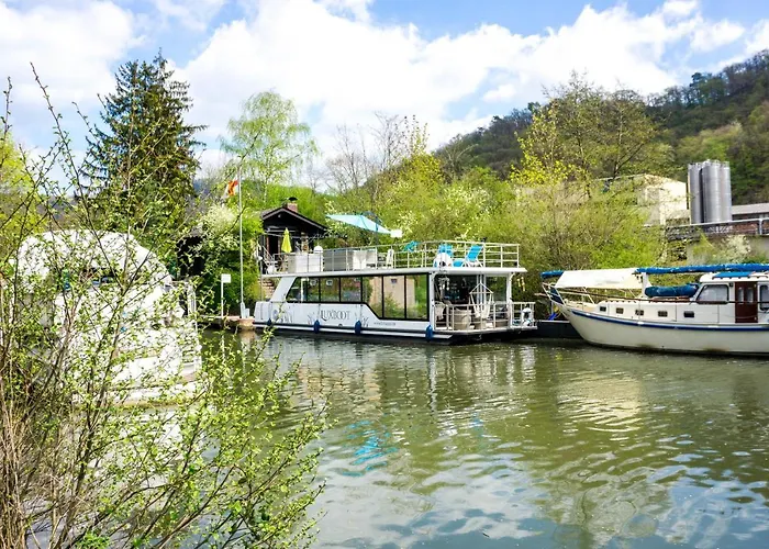 Hausboot Schleuseninsel Botel Lahnstein