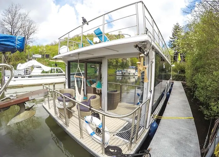 Hausboot Schleuseninsel * Lahnstein